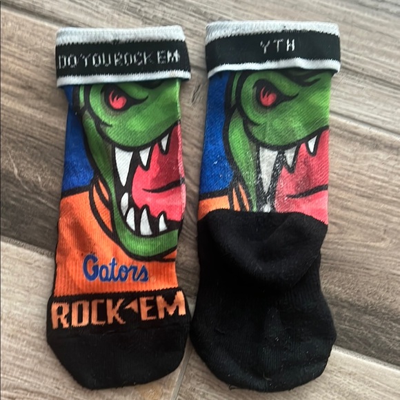 Kids Gators Graphic Socks - Blue, Green, Orange - Picture 3 of 3